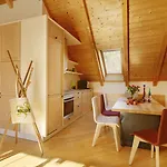 Riedz Innsbruck- Zentrales Apartmenthaus Mit Gruener Oase * Innsbruck