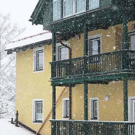 Riedz Innsbruck- Zentrales Apartmenthaus Mit Gruener Oase * إنسبروك