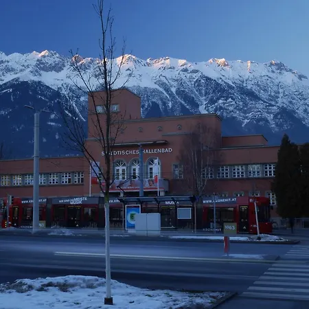 Apartment Riedz Innsbruck- Zentrales Apartmenthaus Mit Gruener Oase Innsbruck