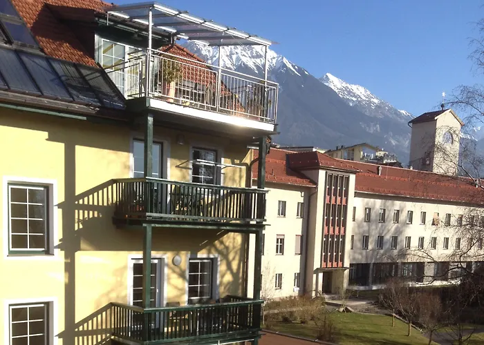 Riedz Innsbruck- Zentrales Apartmenthaus Mit Gruener Oase