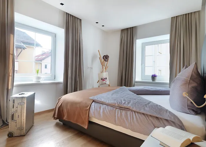 Riedz Innsbruck- Zentrales Apartmenthaus Mit Gruener Oase *