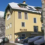 Riedz Innsbruck- Zentrales Apartmenthaus Mit Grüner Oase * Innsbruck