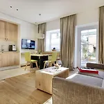 Apartamento Riedz Innsbruck- Zentrales Apartmenthaus Mit Grüner Oase