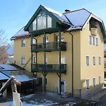 Apartamento Riedz Innsbruck- Zentrales Apartmenthaus Mit Grüner Oase Innsbruck