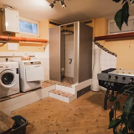 Riedz Innsbruck- Zentrales Apartmenthaus Mit Grüner Oase