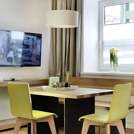 Riedz Innsbruck- Zentrales Apartmenthaus Mit Grüner Oase * Innsbruck