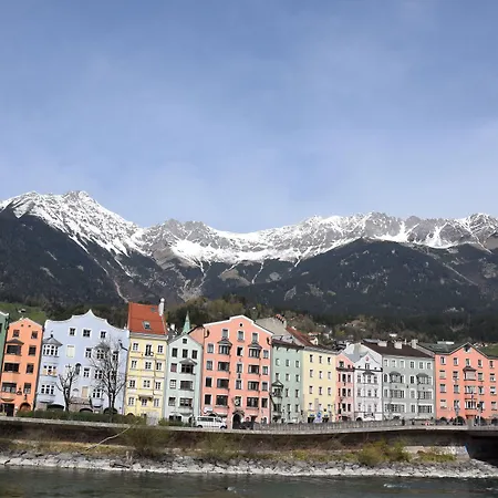 Riedz Innsbruck- Zentrales Apartmenthaus Mit Grüner Oase Apartamento Innsbruck
