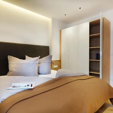 Riedz Innsbruck- Zentrales Apartmenthaus Mit Gruener Oase