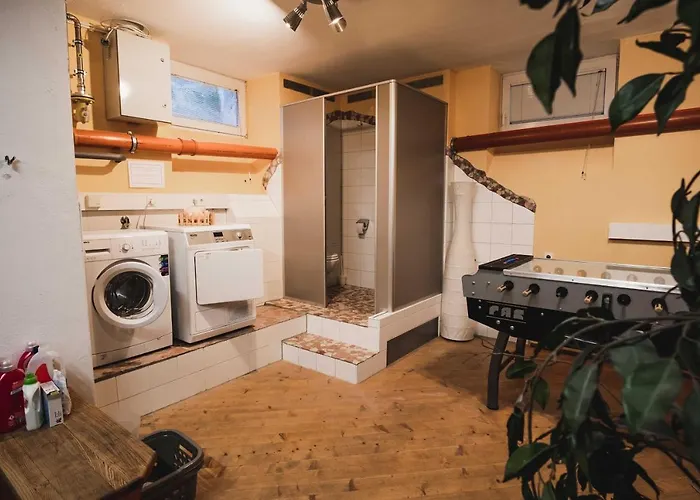 Riedz Innsbruck- Zentrales Apartmenthaus Mit Gruener Oase