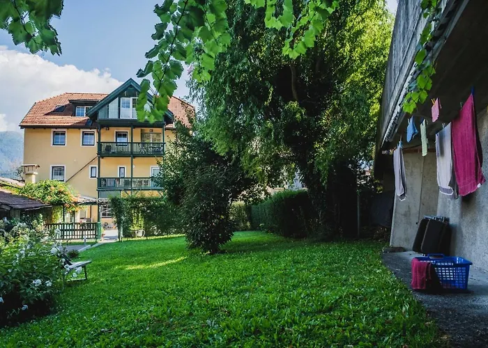 Apartment Riedz Innsbruck- Zentrales Apartmenthaus Mit Gruener Oase