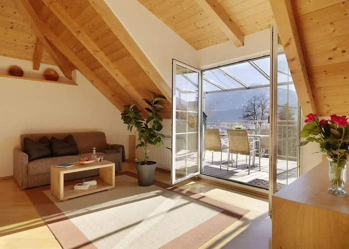 아파트 Riedz Innsbruck- Zentrales Apartmenthaus Mit Gruener Oase