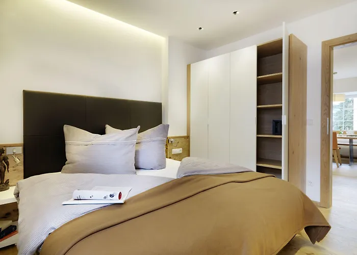 Riedz Innsbruck- Zentrales Apartmenthaus Mit Gruener Oase *