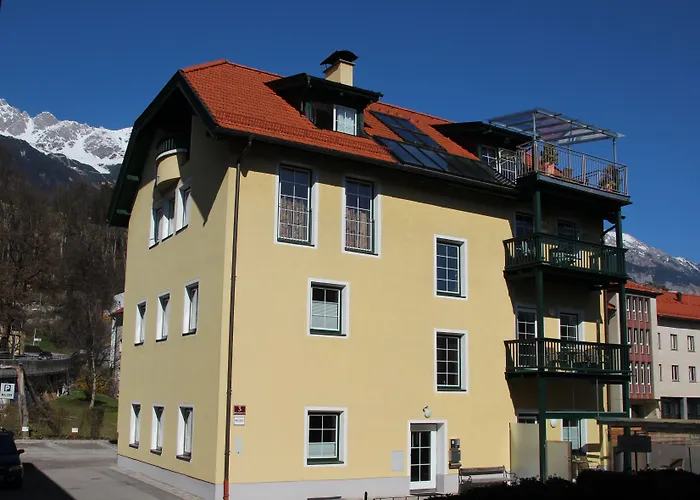 Riedz Innsbruck- Zentrales Apartmenthaus Mit Gruener Oase 아파트