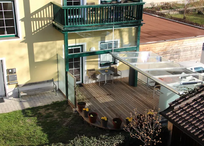 아파트 Riedz Innsbruck- Zentrales Apartmenthaus Mit Gruener Oase *