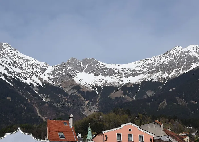 Apartamento Riedz Innsbruck- Zentrales Apartmenthaus Mit Gruener Oase