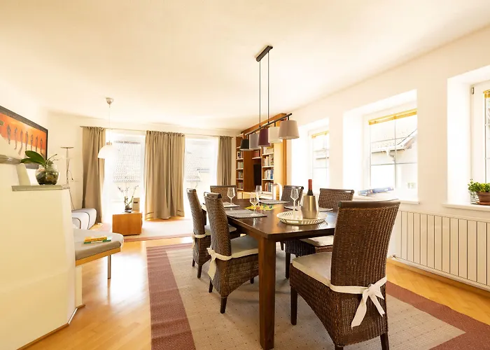 Riedz Innsbruck- Zentrales Apartmenthaus Mit Gruener Oase *