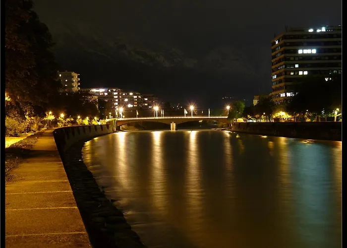 Riedz Innsbruck- Zentrales Apartmenthaus Mit Gruener Oase