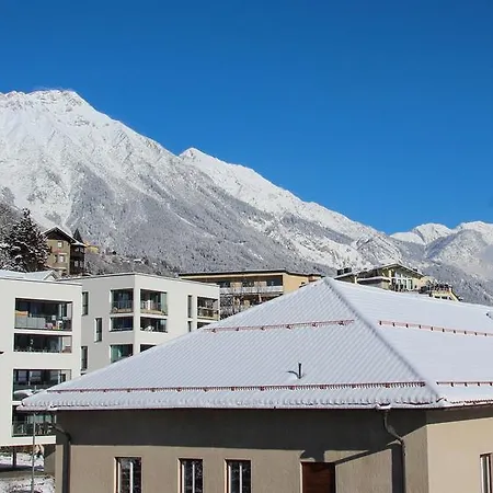 Riedz Innsbruck- Zentrales Apartmenthaus Mit Gruener Oase Lejlighed