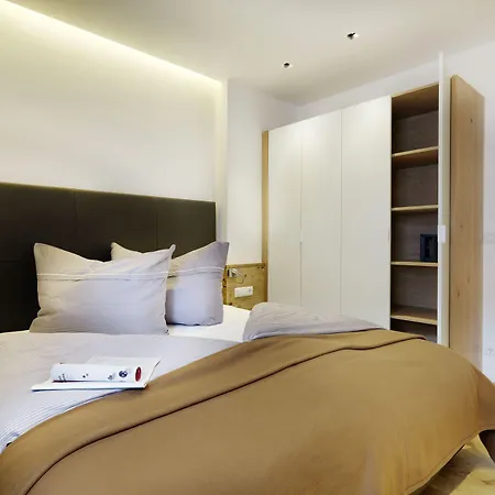 Riedz Innsbruck- Zentrales Apartmenthaus Mit Gruener Oase *