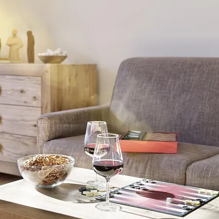 Lejlighed Riedz Innsbruck- Zentrales Apartmenthaus Mit Gruener Oase Innsbruck