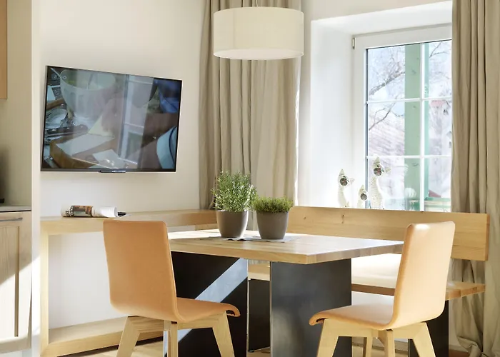 Riedz Innsbruck- Zentrales Apartmenthaus Mit Gruener Oase * İnnsbruck