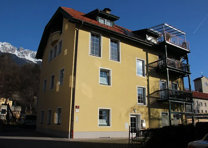 Riedz Innsbruck- Zentrales Apartmenthaus Mit Gruener Oase Daire İnnsbruck