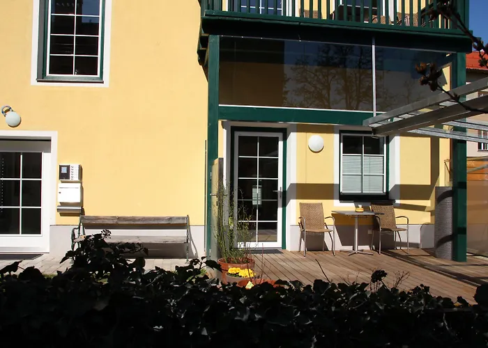 Apartment Riedz Innsbruck- Zentrales Apartmenthaus Mit Gruener Oase