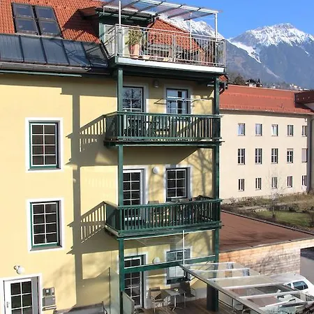 Riedz Innsbruck- Zentrales Apartmenthaus Mit Grüner Oase *