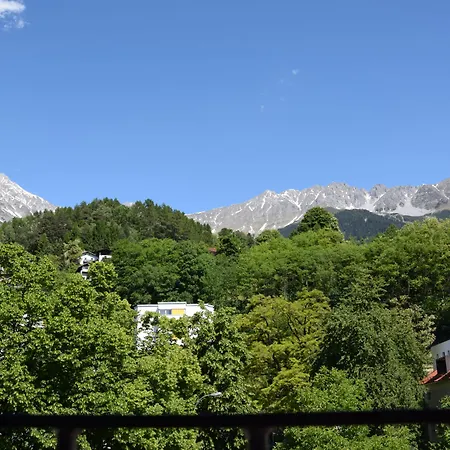 Riedz Innsbruck- Zentrales Apartmenthaus Mit Grüner Oase Apartment Innsbruck