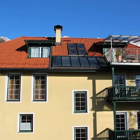 Apartment Riedz Innsbruck- Zentrales Apartmenthaus Mit Gruener Oase *